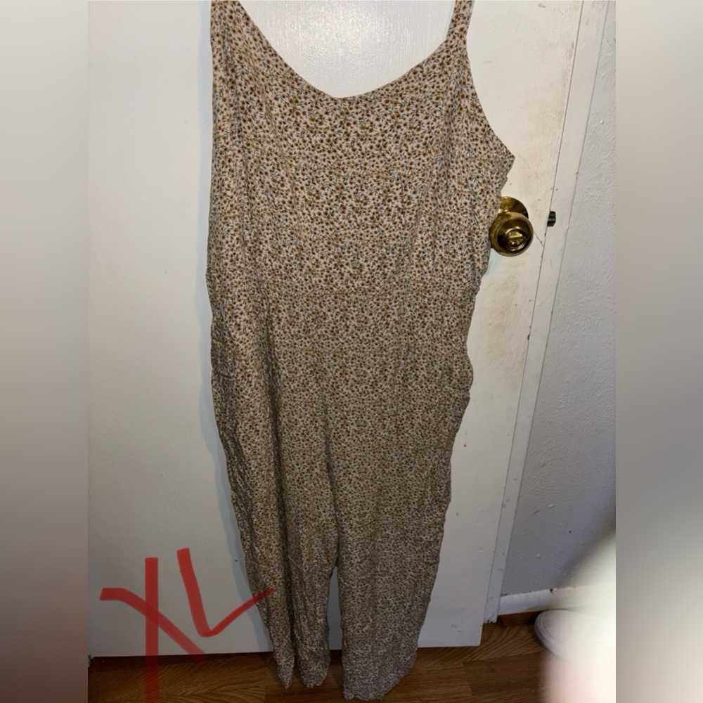 Romper size xl never been worn
